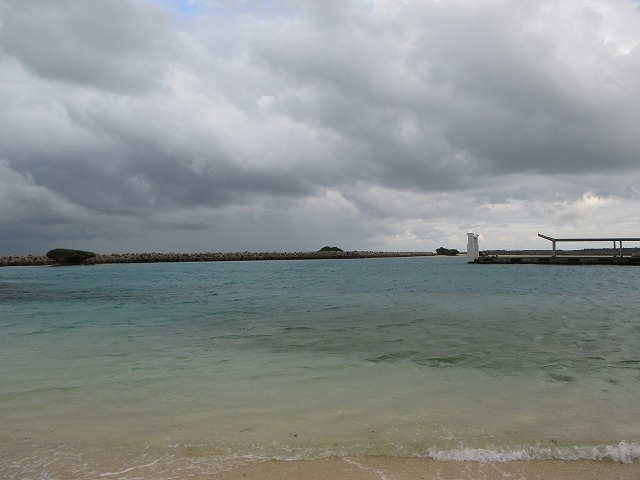 曇り空の黒島港